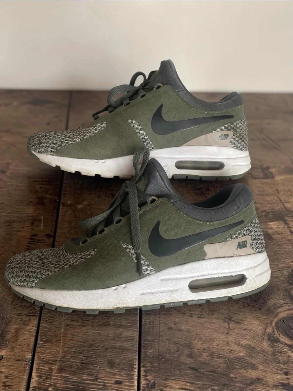 Nike Air Max zero grey & white YOUTH size 6 Casual Sneakers unisex style